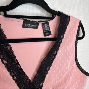New York & Company | Y2K 2000s Embellished Pink and Black Sleeveless Tank Top L‎
